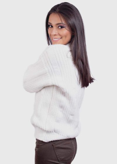 Women’s Hand Knit Long Sleeve V-Neck White Alpaca Sweater