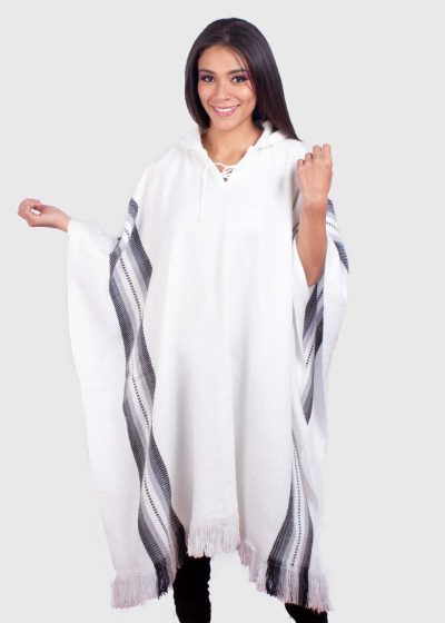 Hoddie White Alpaca Poncho “Nuna”