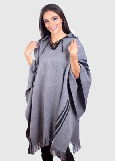 Collar Gray Soft Alpaca Poncho “Sapay”
