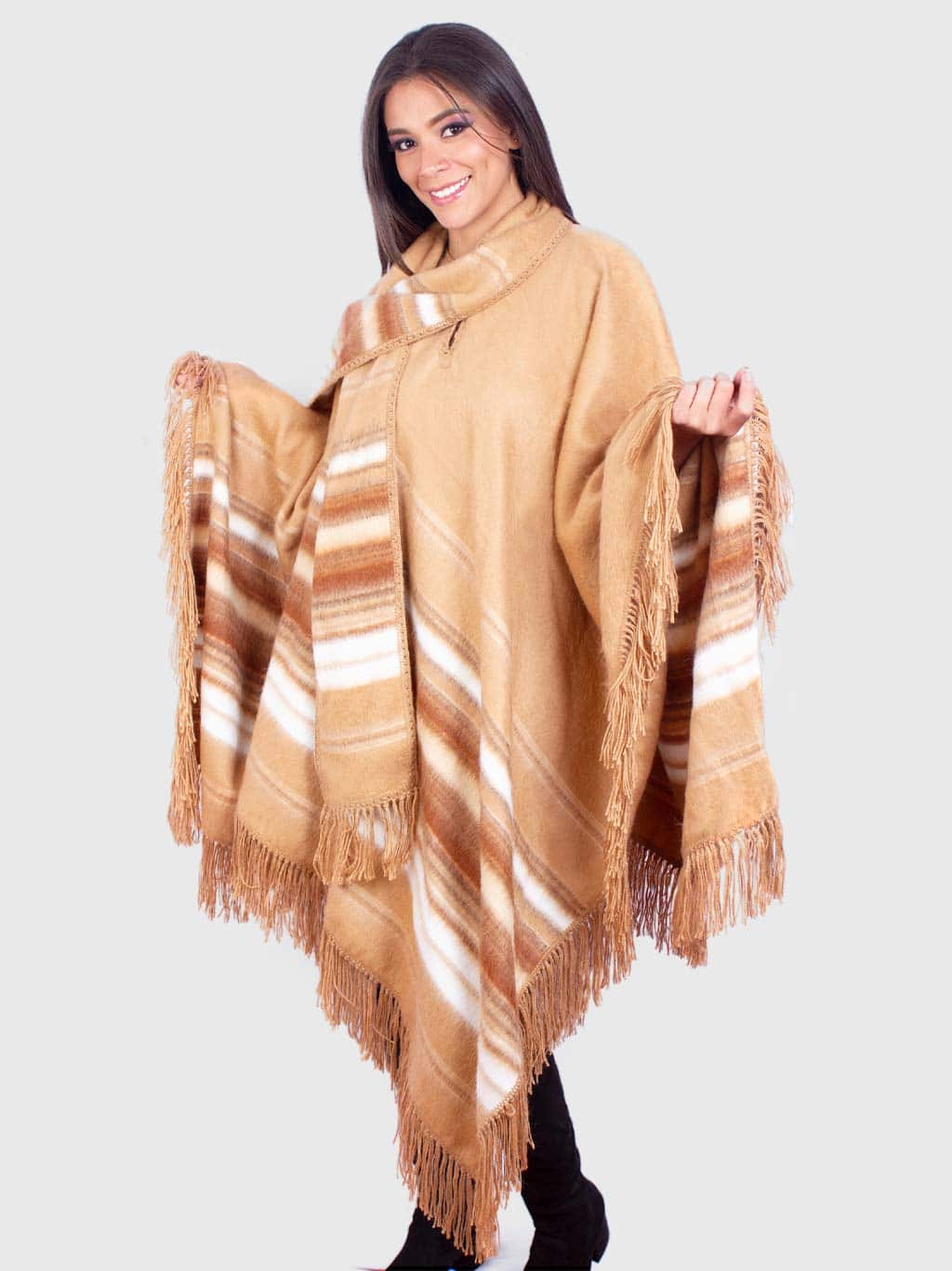 Beige Soft Alpaca Poncho “Yuriana”