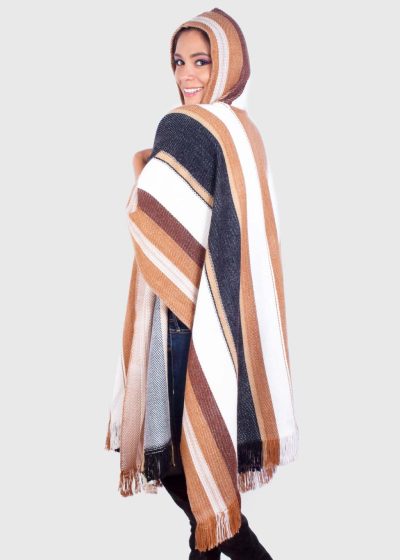 Hoddie Soft Alpaca Poncho “Yuria”