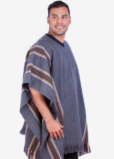 INTI0101 INTI ALPACA Peruvian Poncho for Men Knitted in Gray Alpaca Wool